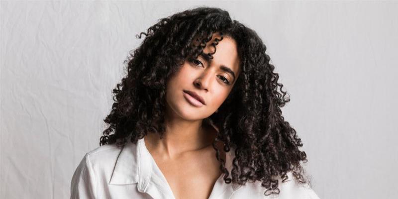 good hair product to hold curls