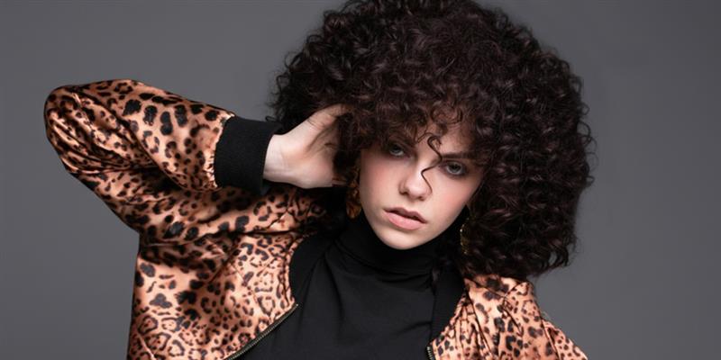 sulfate-free cleanser for curly hair