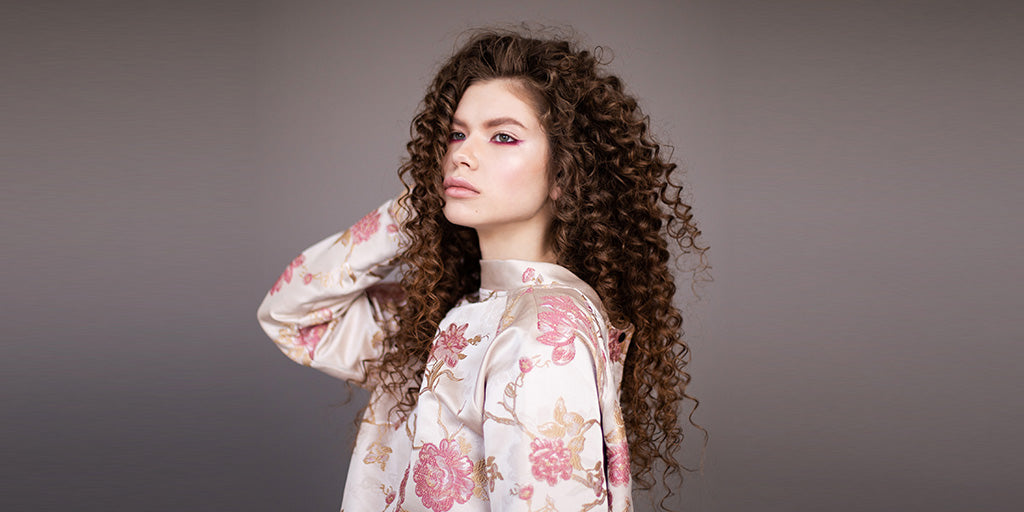 Is It Good to Use Wooden Wide Tooth Comb for Curly Hair?