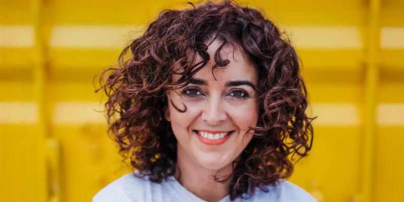 Frizzy wavy medium curly hair