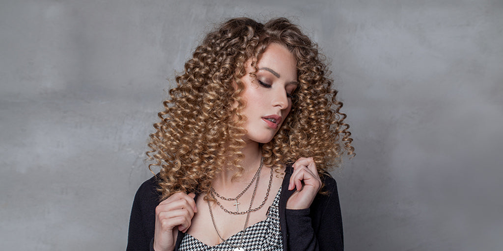 How Can You Enhance Curly Hair with Leave-in Conditioner?